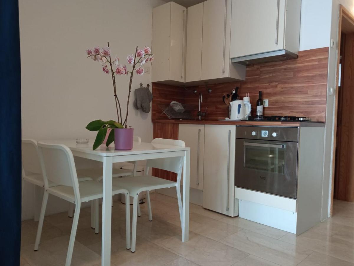 Ratak House Apartment Prizba Bagian luar foto