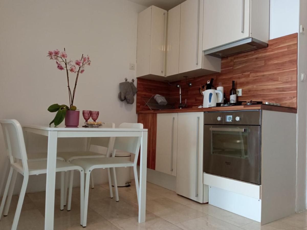 Ratak House Apartment Prizba Bagian luar foto