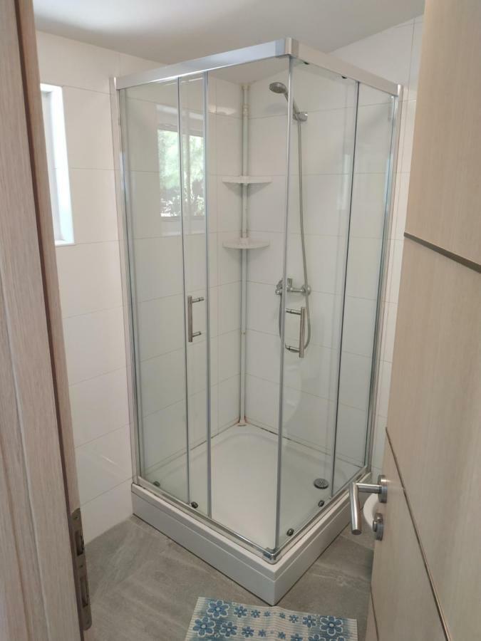 Ratak House Apartment Prizba Bagian luar foto